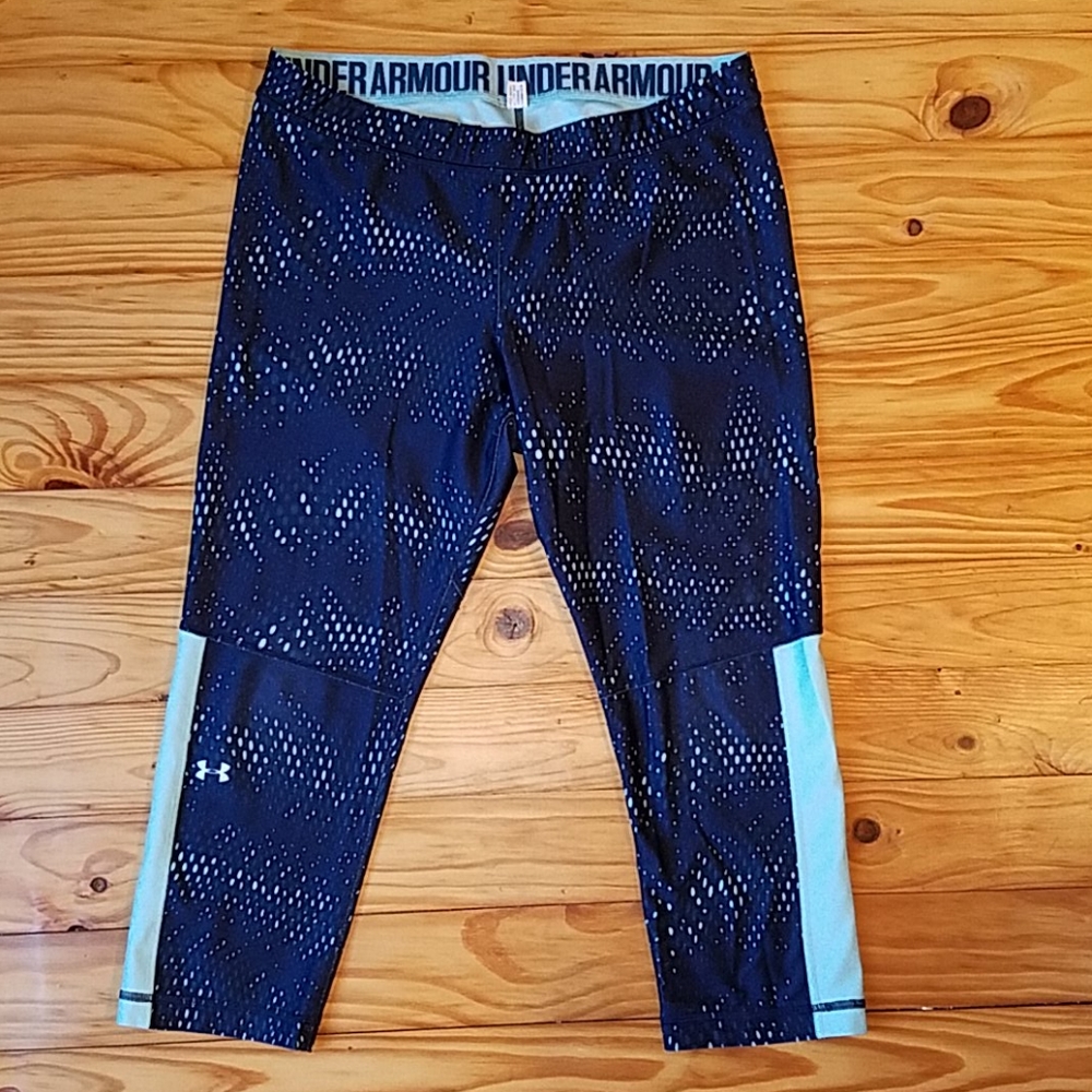 Under Armour compression crops
